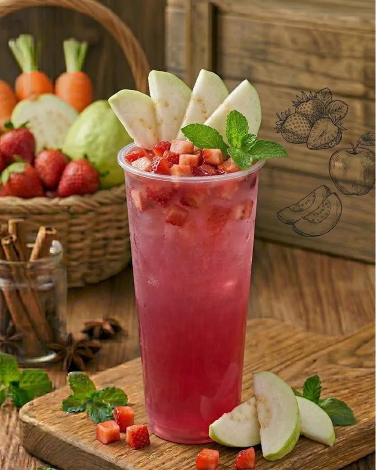 Ly nước ép dâu ổi